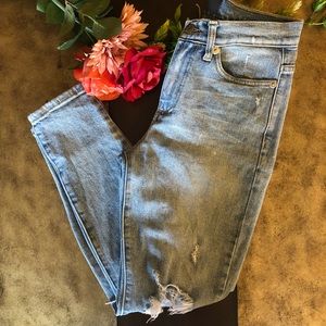 🔥2/$35 Classic Vintage Distressed Denim